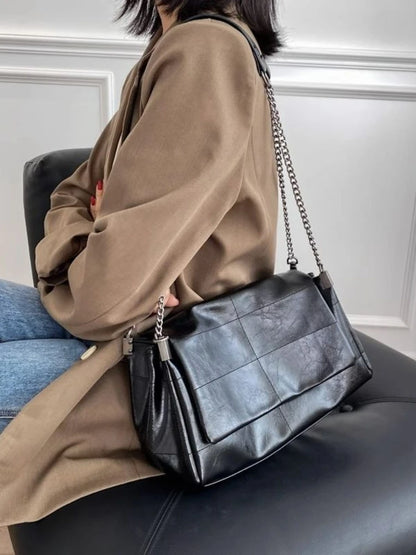 Sac à Main Élégant avec Détail en Chaîne